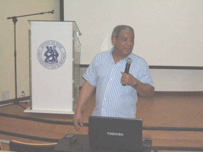 http://www.dbsuriname.com/dbsuriname/wp-content/uploads/2014/03/Surinaamse-planten-vertegenwoordigen-geweldig-economisch-reservoir.2.jpg