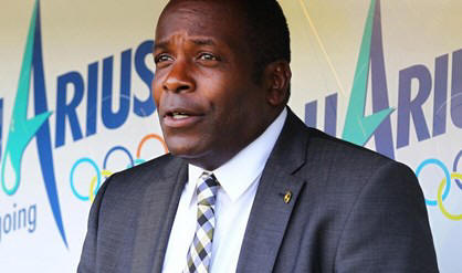 Stanley Menzo.