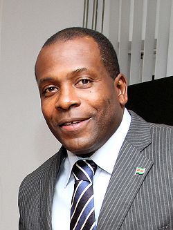 Stanley Menzo (Fotografie: Akhiel Mahabier)