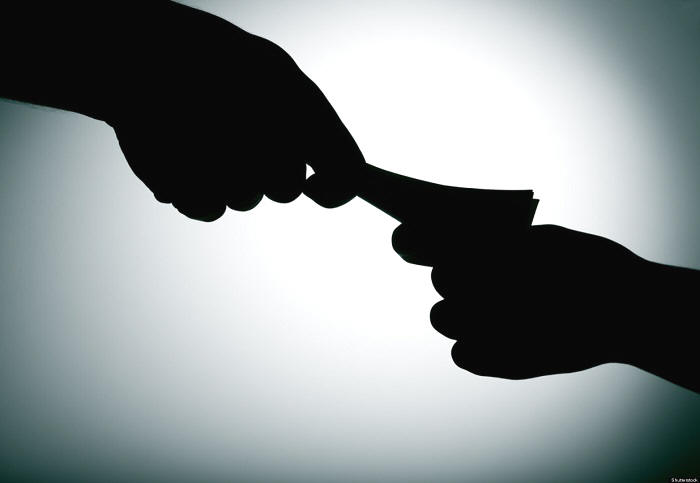 CORRUPTIE OPPERMACHTIG