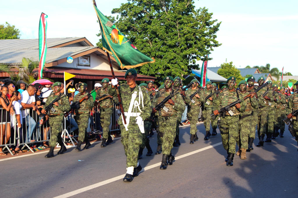 http://www.dbsuriname.com/dbsuriname/wp-content/uploads/2016/11/Indrukken-Srefidensi-2.jpg