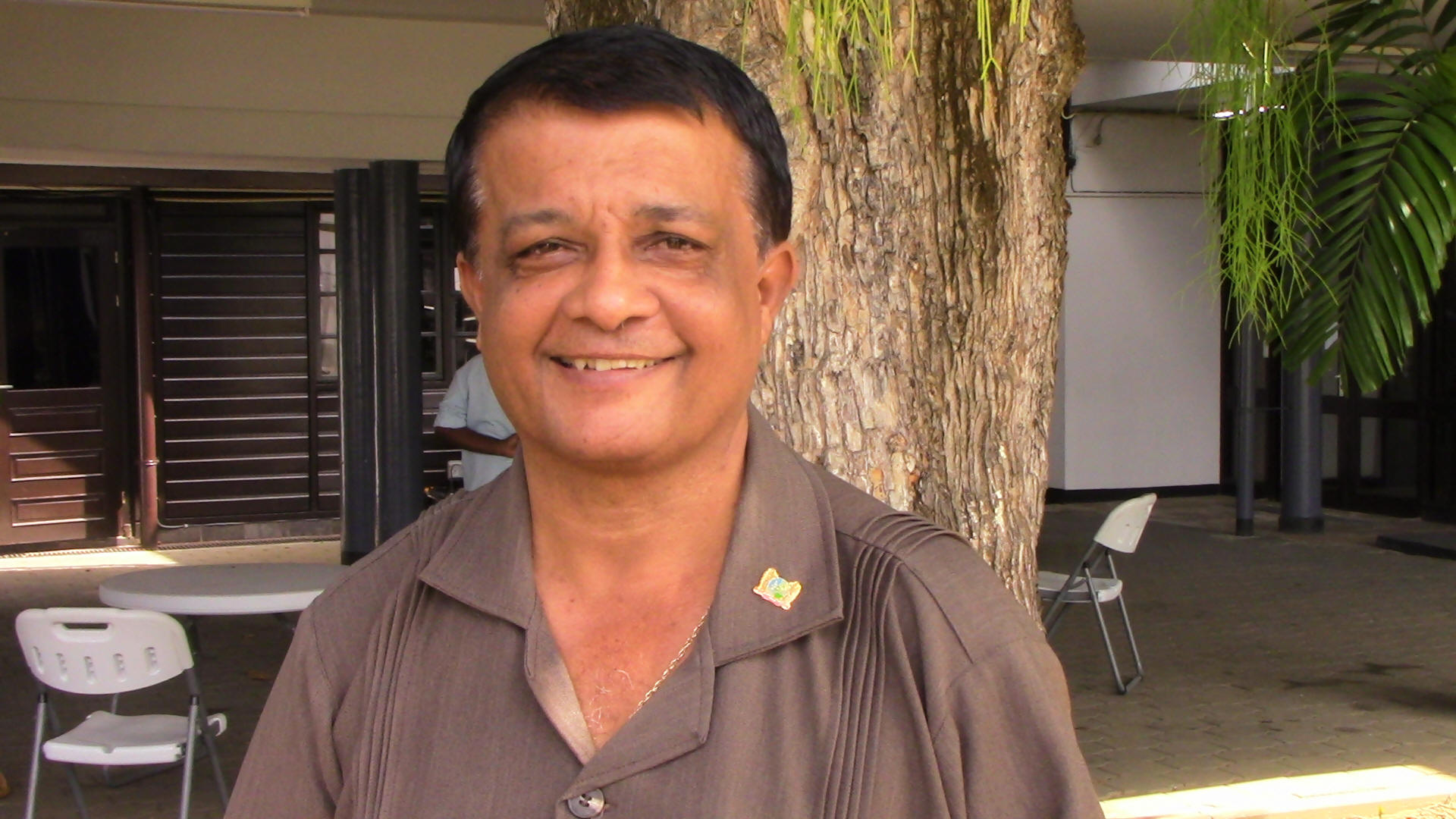 http://www.dbsuriname.com/dbsuriname/wp-content/uploads/2017/02/Gangaram-Panday-geeft-samenleving-gelijk.jpg